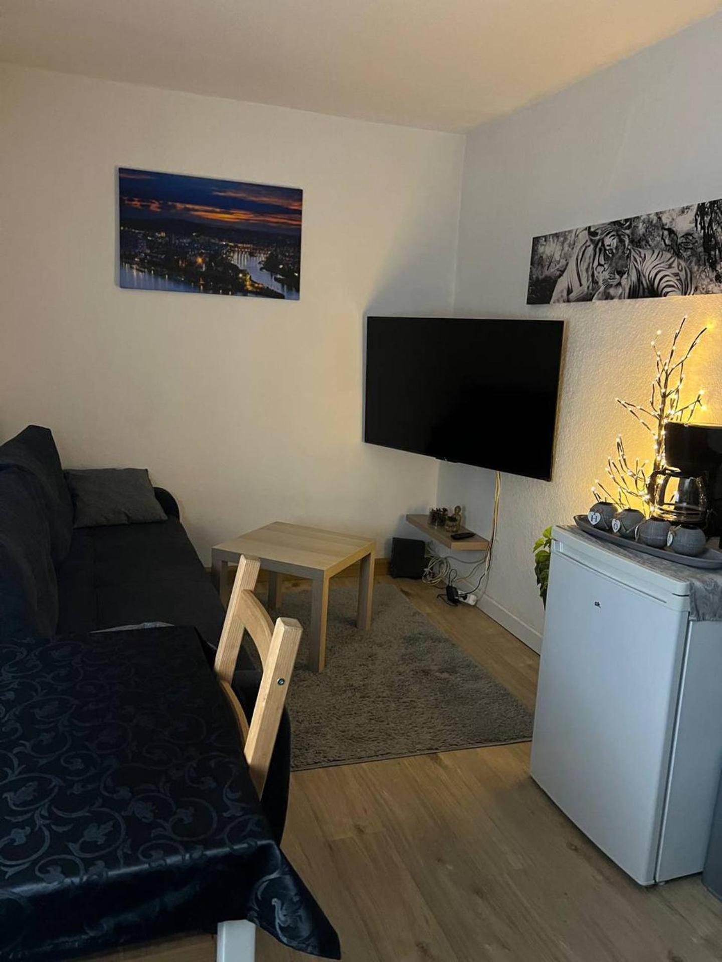 Lovely 1-Bed Apartment In Koblenz Coblence Extérieur photo